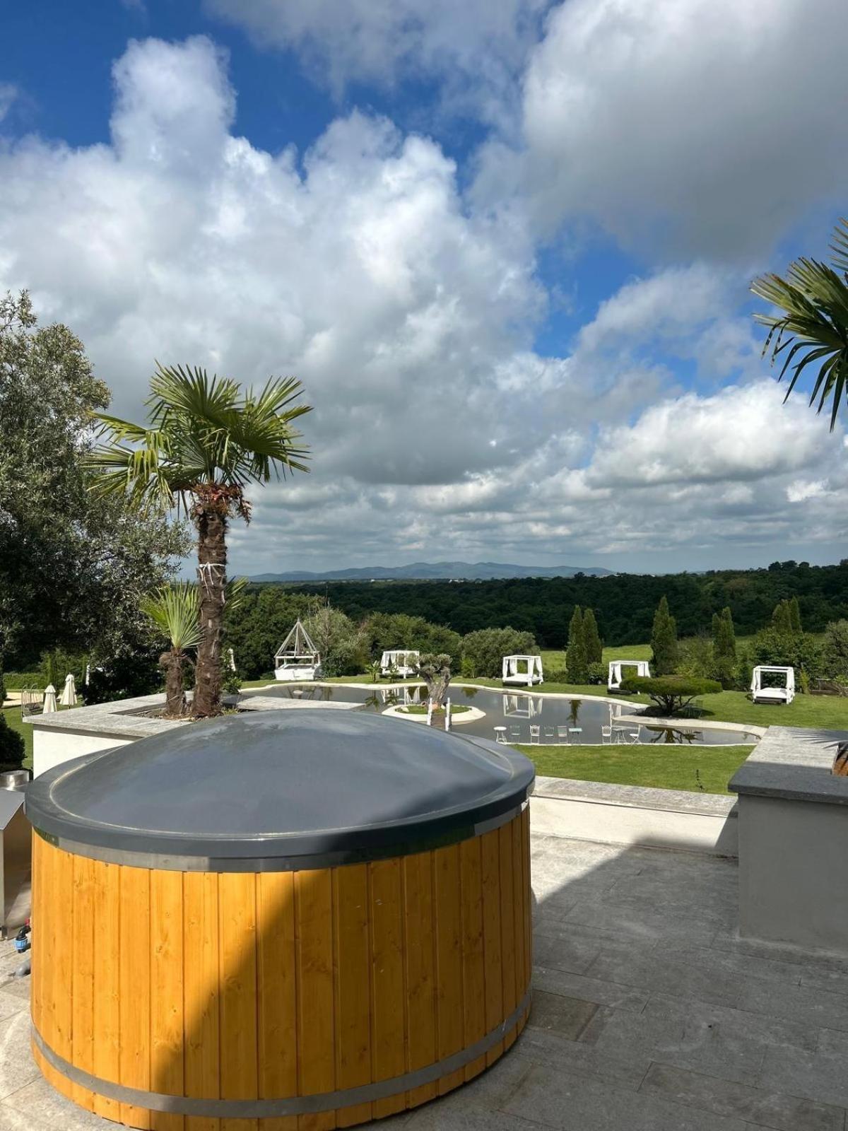 Agriturismo Cerrosughero Canino 外观 照片
