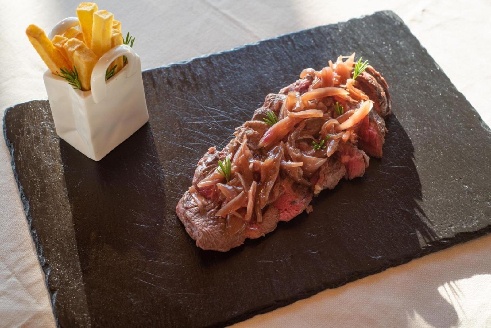 Agriturismo Cerrosughero Canino 外观 照片