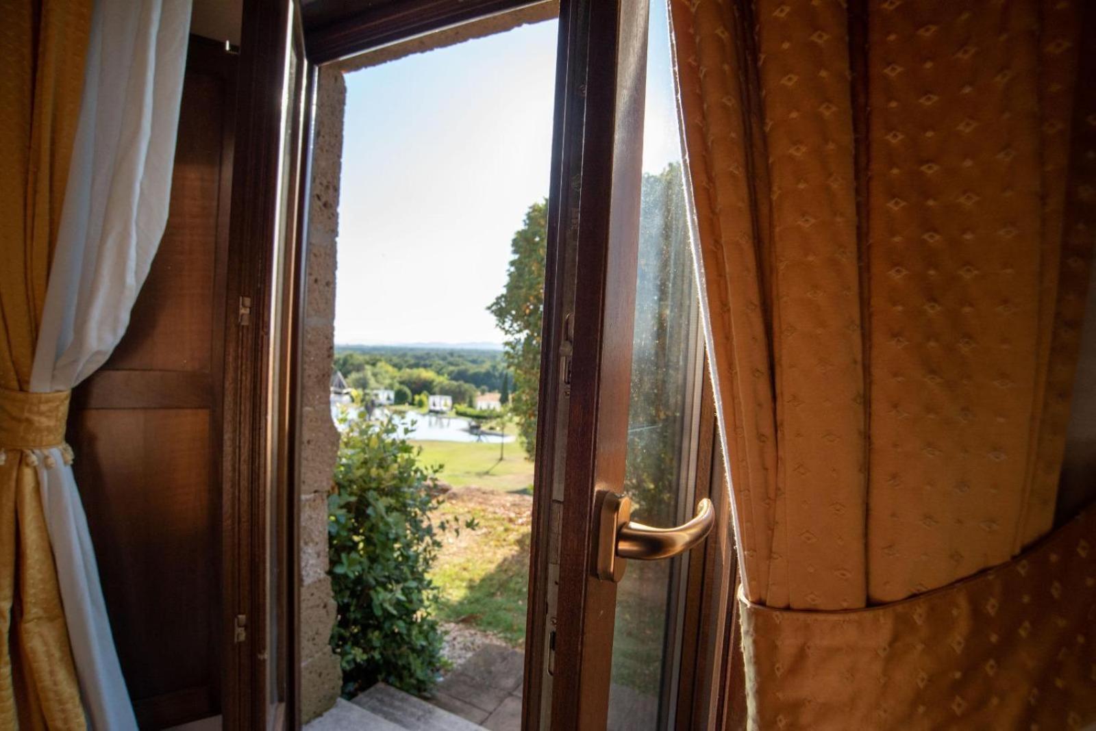 Agriturismo Cerrosughero Canino 外观 照片